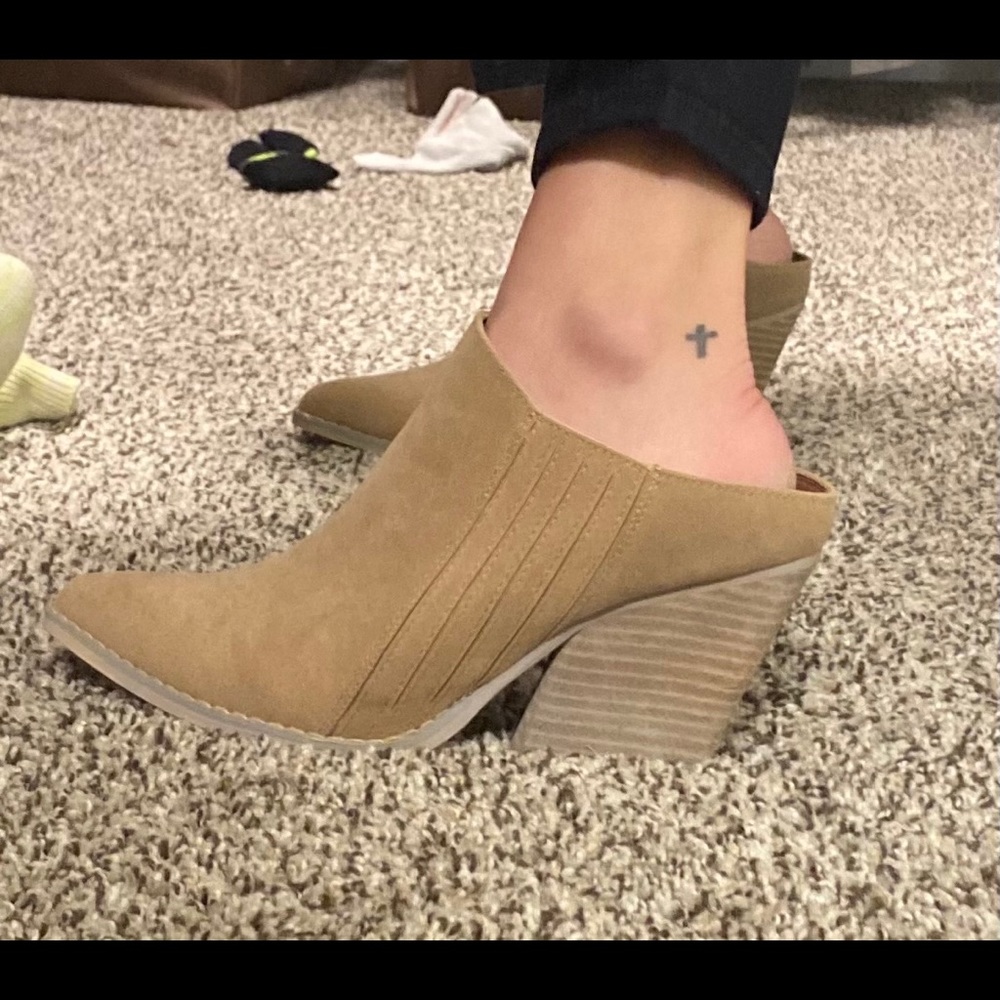 Tan Mules